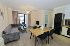Miku Apartment - Captivating 3 Bedroom At Olympic Residence